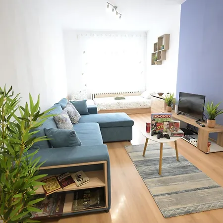 Apartment -games & Ps3- 15 Min To Nevsky Chathedral